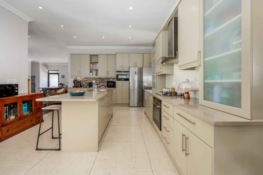 4 Bedroom Property for Sale in Kanonberg Western Cape